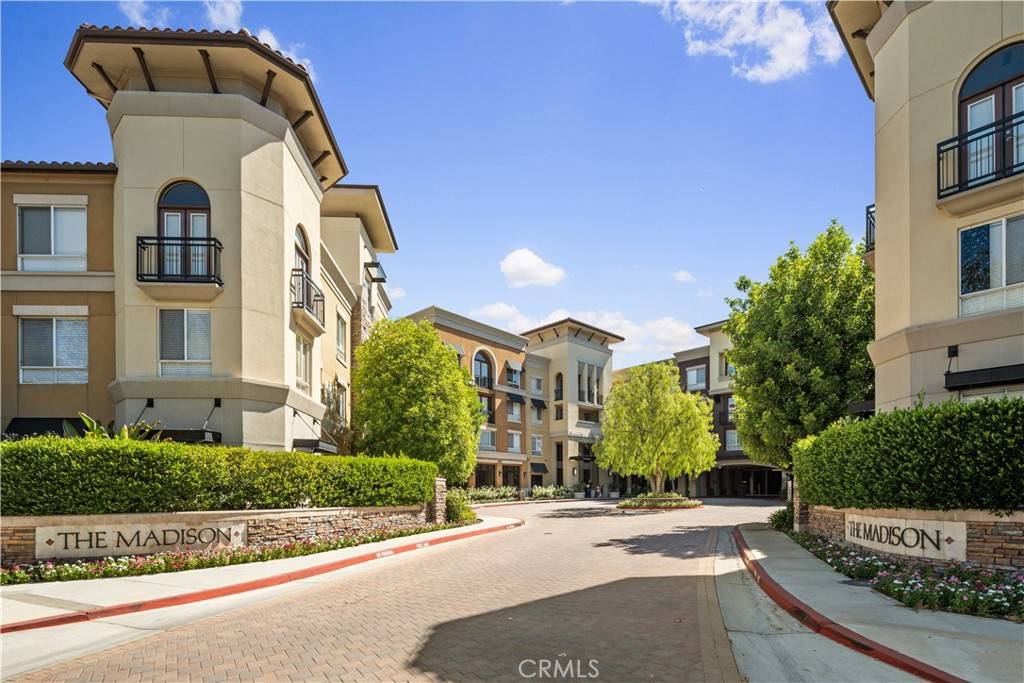 Valencia, CA 91355,24545 Town Center DR #5201