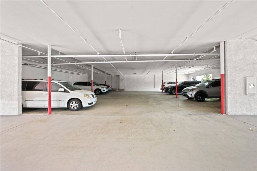 Santa Ana, CA 92701,1611 E 4th ST #200 B