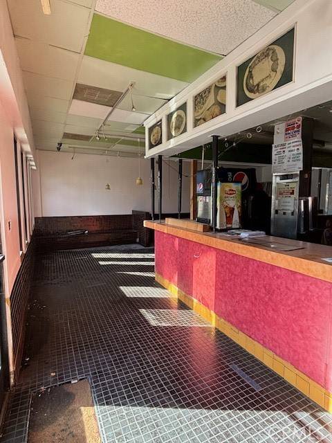 South Gate, CA 90280,3841 Tweedy BLVD