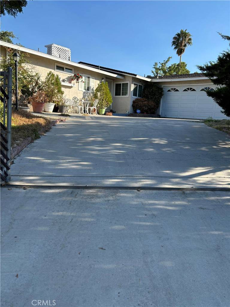 Victorville, CA 92395,15873 La Paz DR