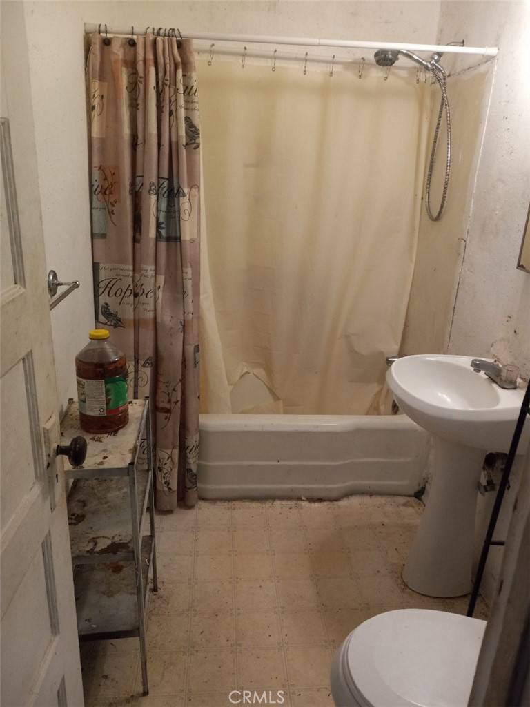 Placentia, CA 92870,315 S Walnut AVE