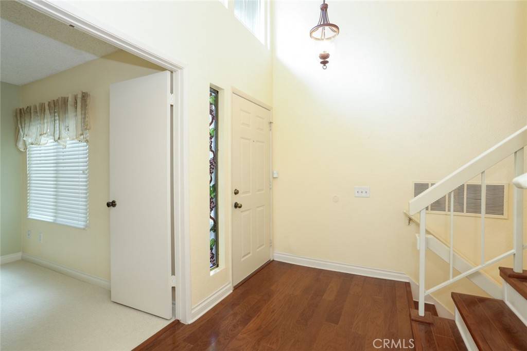 Costa Mesa, CA 92626,873 BEAR CREEK #75