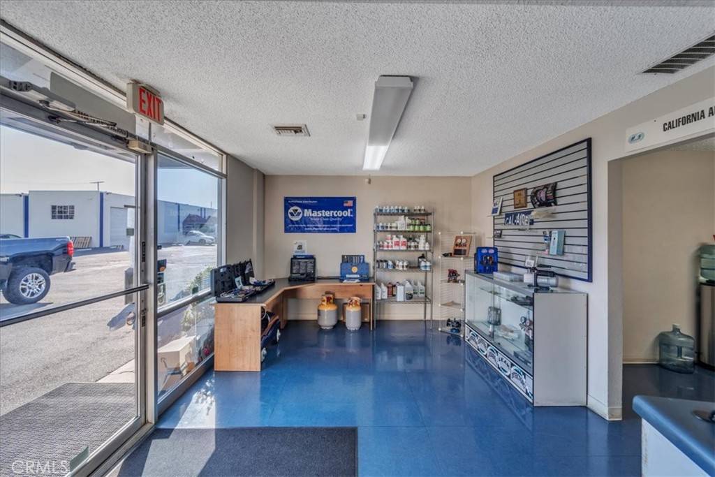Orange, CA 92867,995 N Enterprise ST