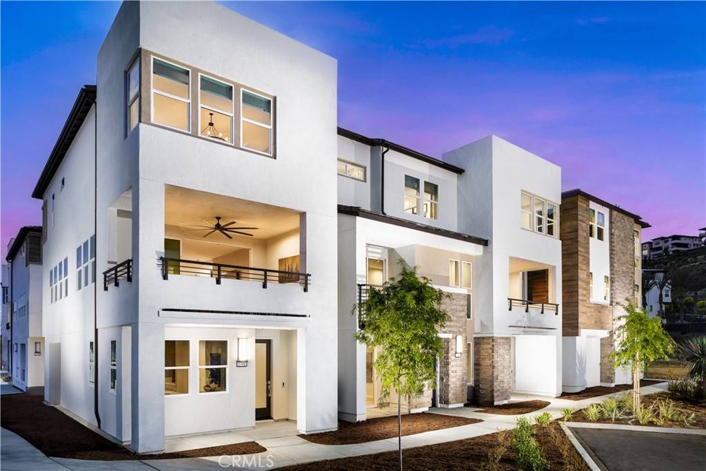 San Diego, CA 92108,2504 Everly DR