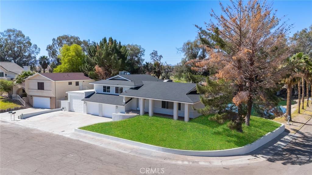Needles, CA 92363,637 Lagoon ST