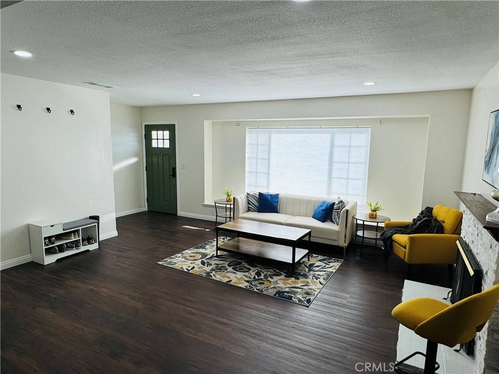 Fullerton, CA 92833,4231 W Hill AVE