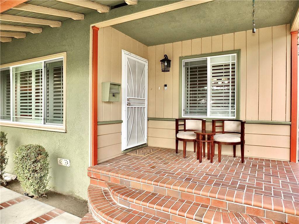 Lakewood, CA 90712,3733 Candlewood ST