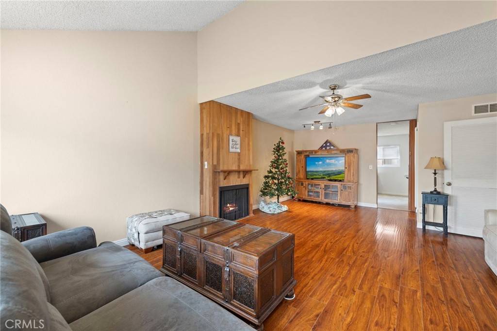 La Habra, CA 90631,818 W Lambert RD #B