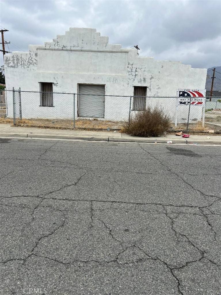 San Jacinto, CA 92583,175 W 5th ST