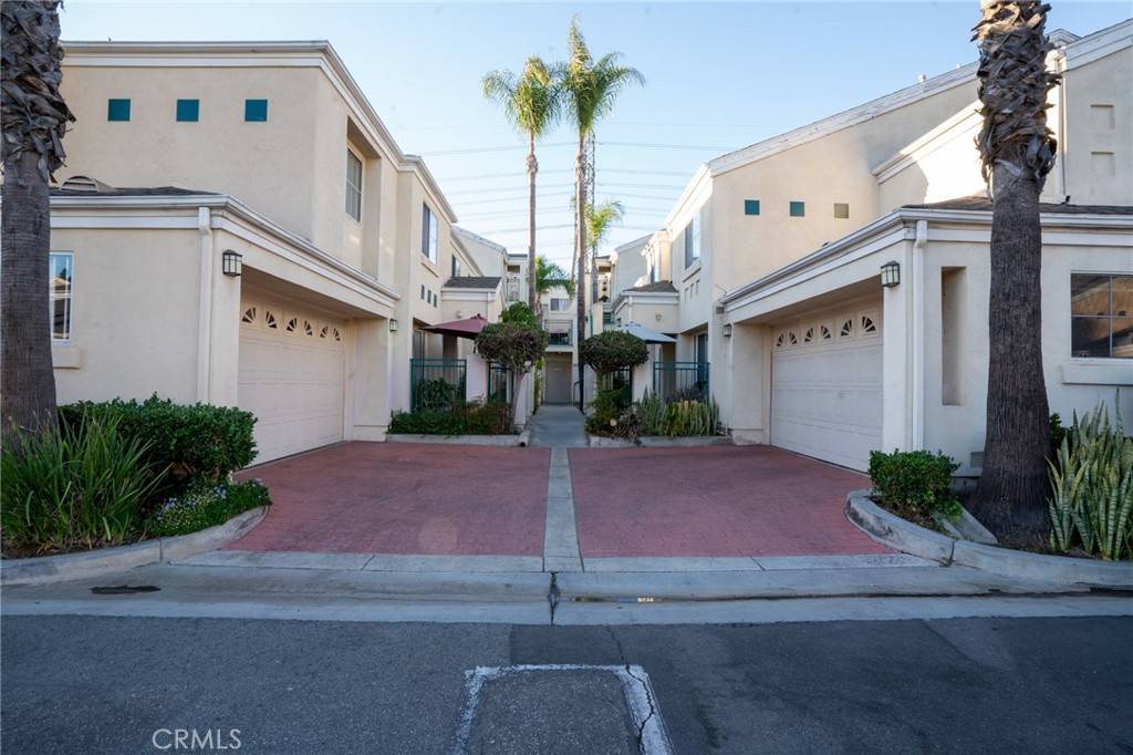 Bell Gardens, CA 90201,6358 Gage AVE #215