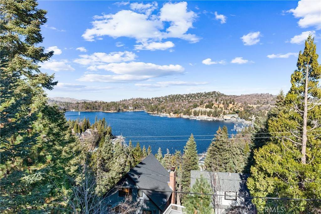 Lake Arrowhead, CA 92352,347 Emerald DR