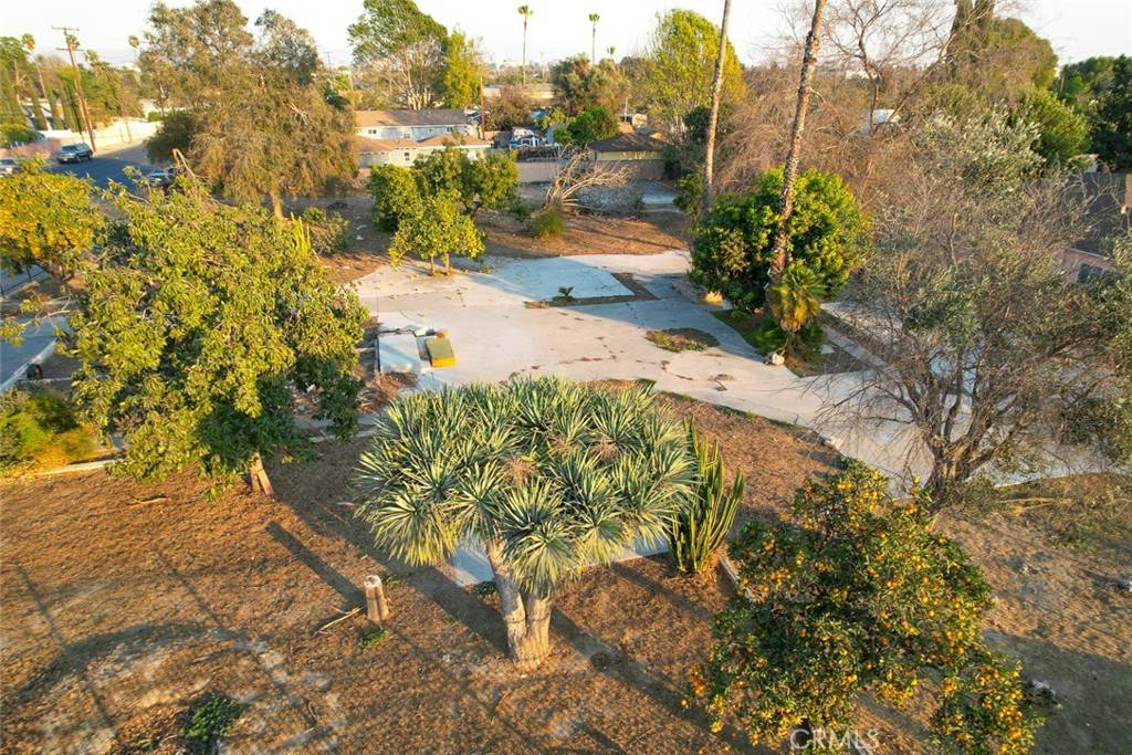 Santa Ana, CA 92703,2056 W Civic Center DR