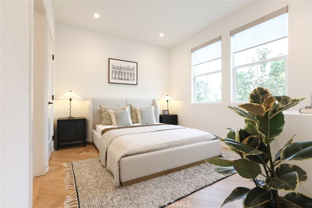 Tustin, CA 92780,123 Jessup WAY