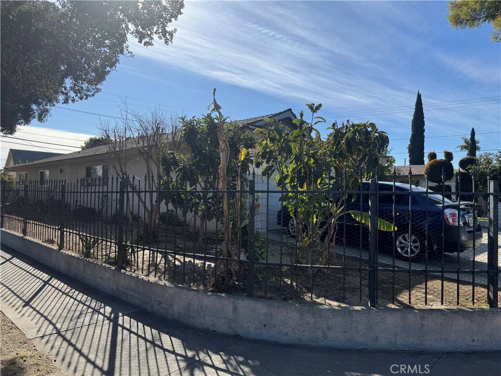 Santa Ana, CA 92704,3502 W Chestnut AVE