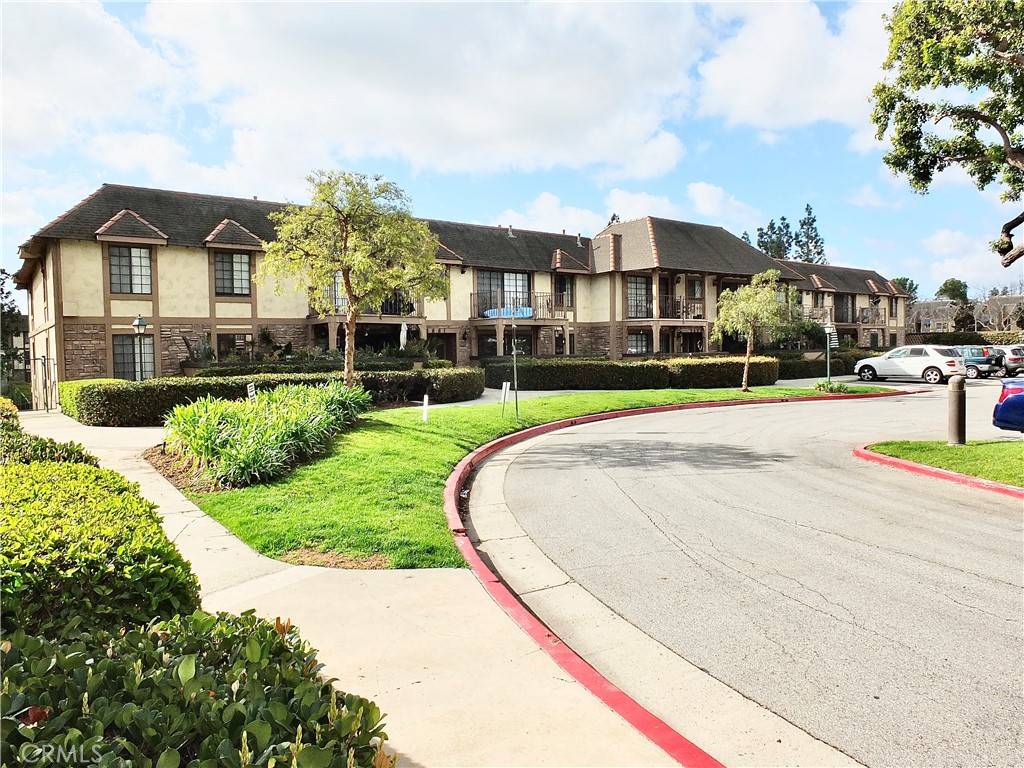 Santa Ana, CA 92704,3661 S Bear ST #D