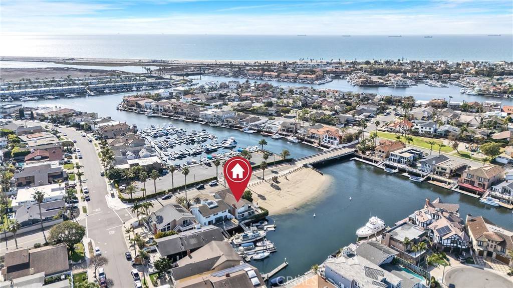 Huntington Beach, CA 92649,4051 Davenport DR