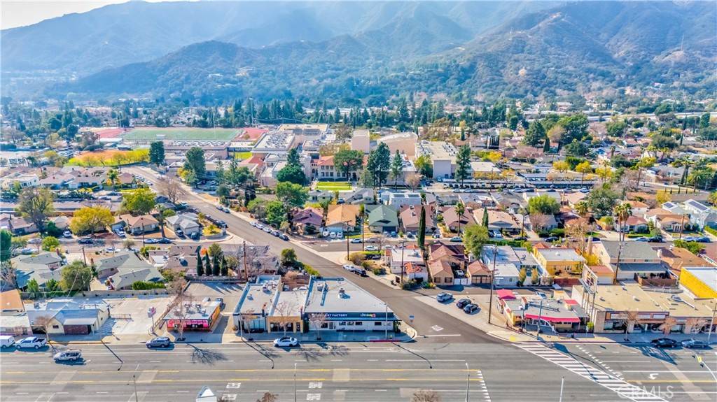 La Crescenta, CA 91214,2870 Foothill BLVD