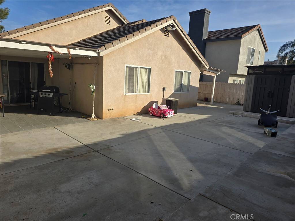 Rialto, CA 92376,1208 N Fillmore AVE
