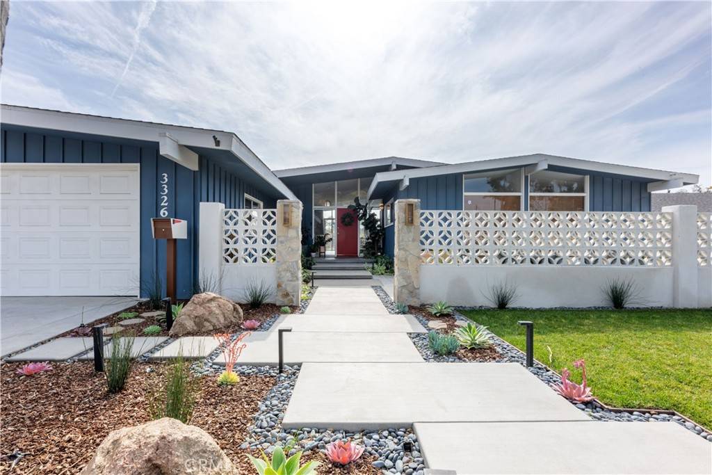 Lakewood, CA 90712,3326 Harvey Way