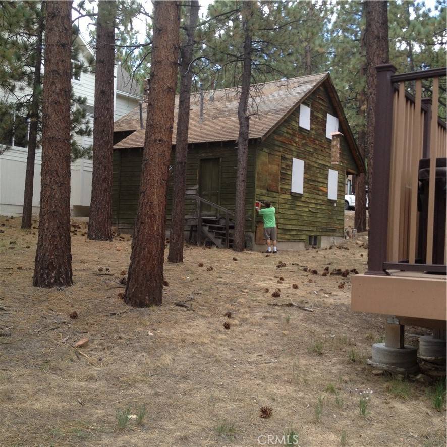 Big Bear Lake, CA 92315,214 Knoll RD