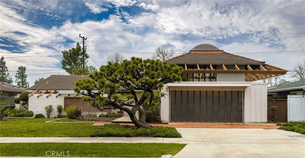 Orange, CA 92866,1521 E Fairway DR