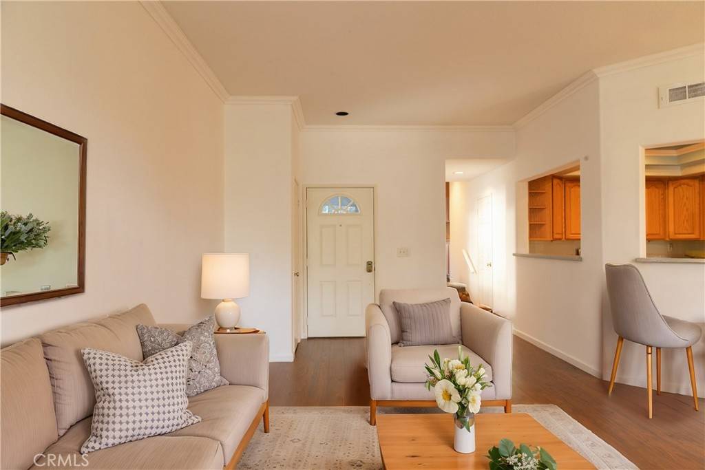 Huntington Beach, CA 92646,20271 Sealpoint #104