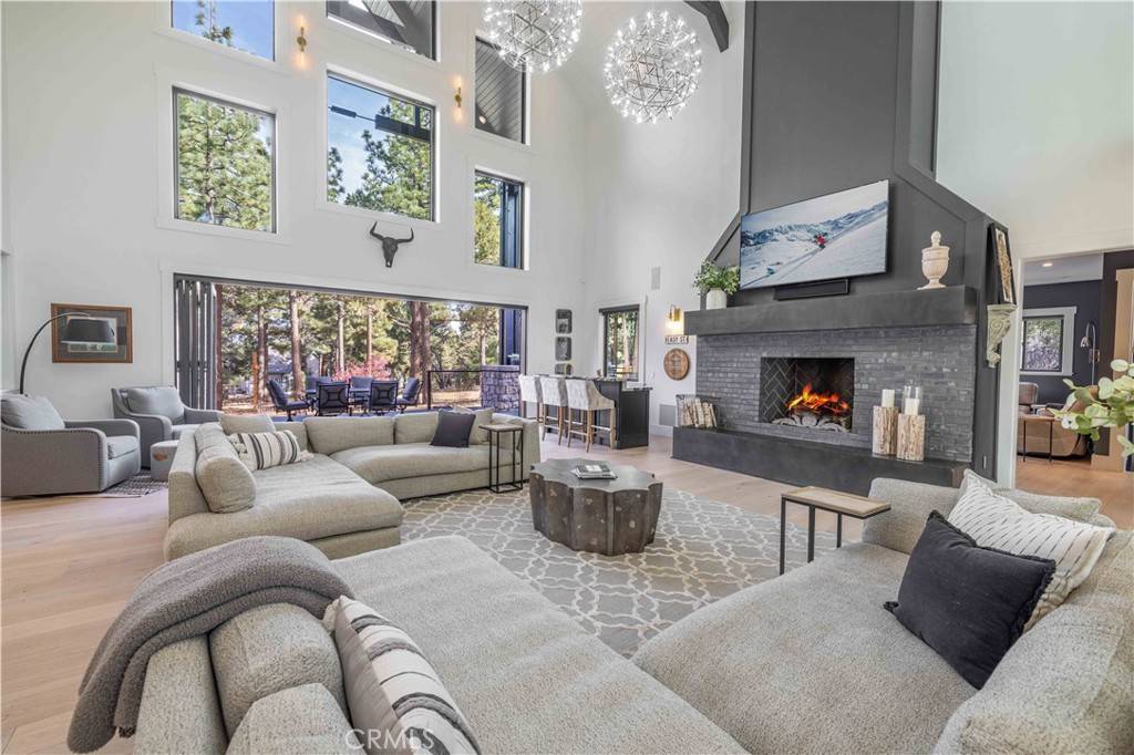 Big Bear City, CA 92314,634 Cedar Glen DR