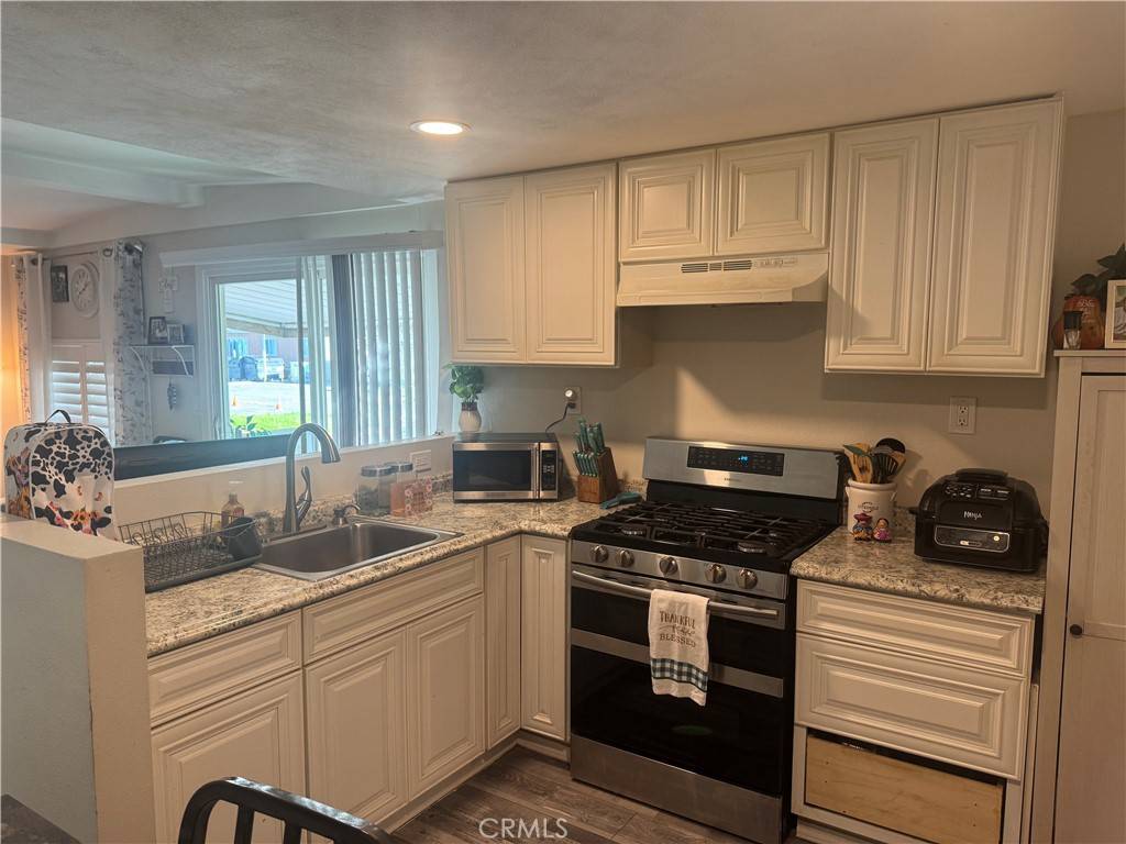 Fontana, CA 92335,17333 Valley BLVD #65