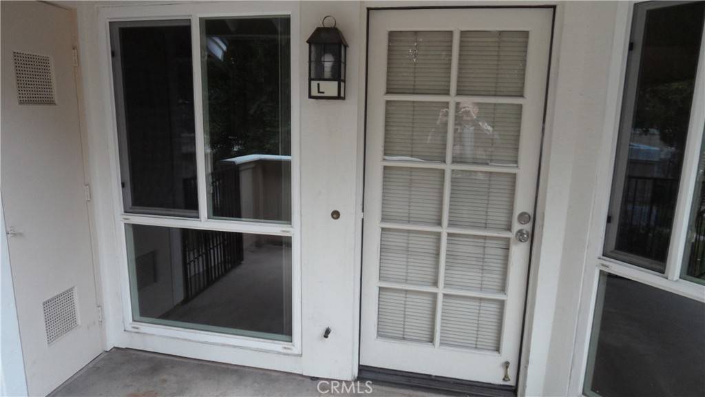 Stanton, CA 90680,12621 Moordale CIR #L