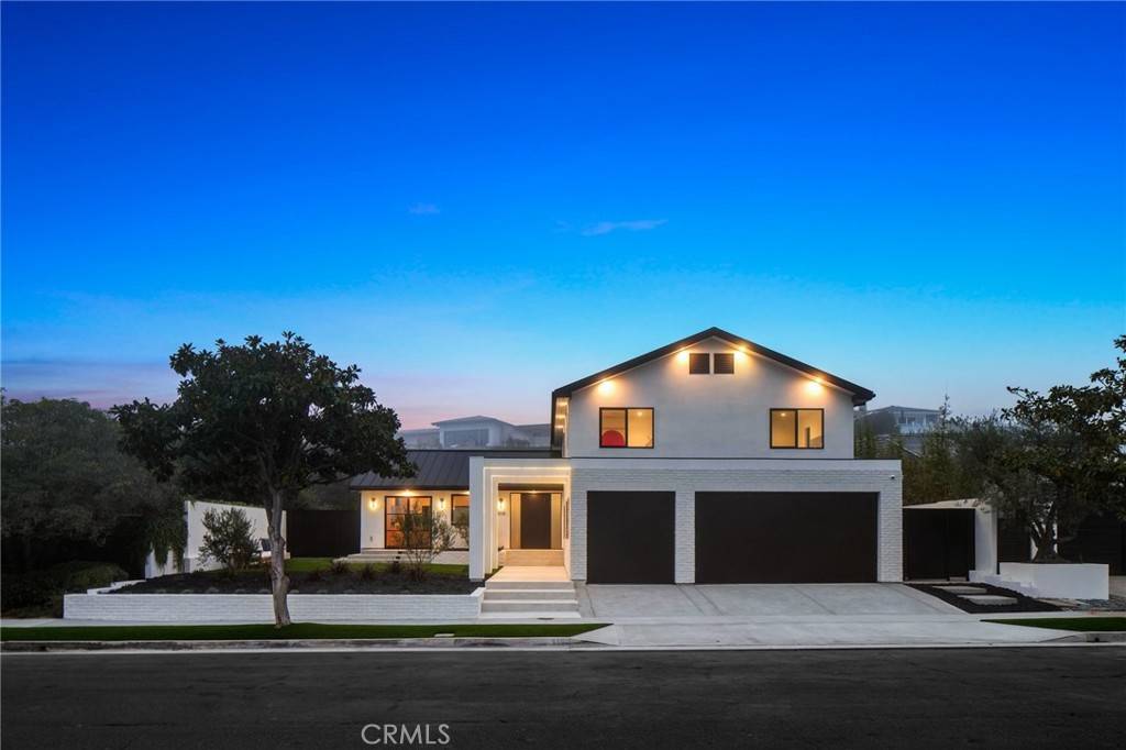 Corona Del Mar, CA 92625,919 Sandcastle DR