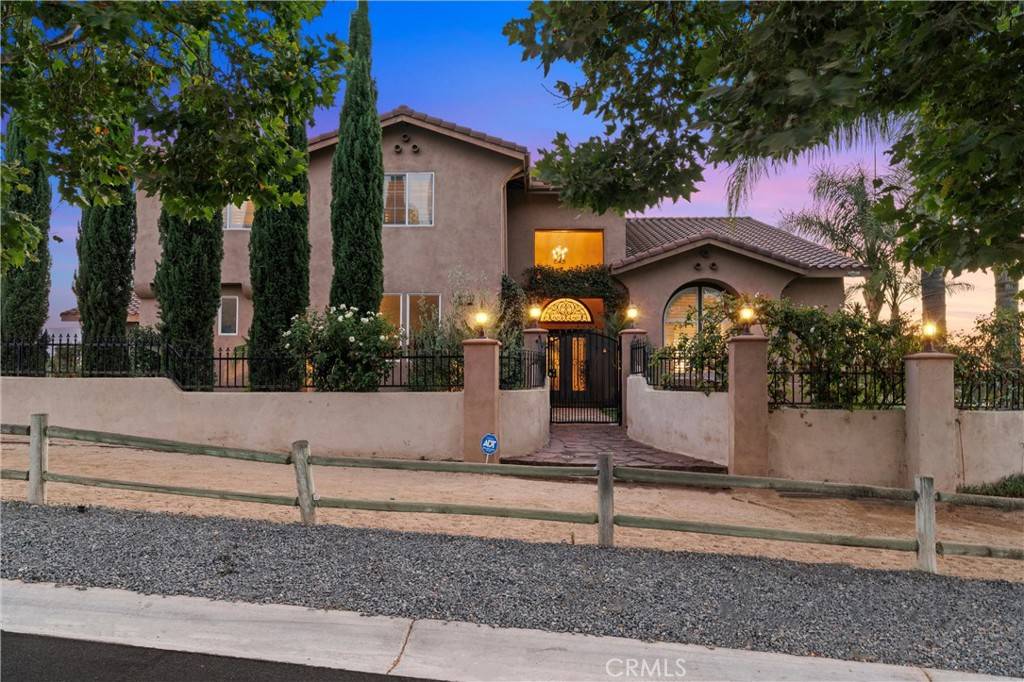 Norco, CA 92860,1104 Thoroughbred LN