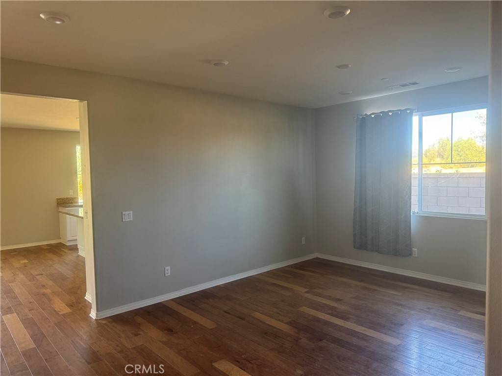 Wildomar, CA 92595,23340 Rhinestone CT