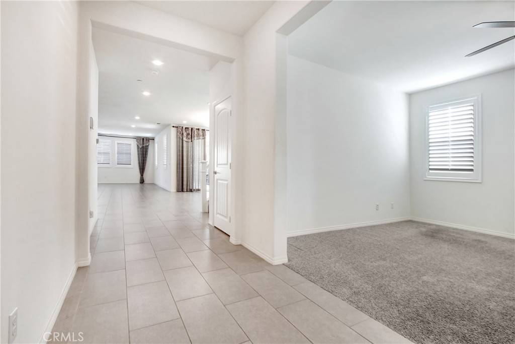 Jurupa Valley, CA 91752,5594 Skimmer DR