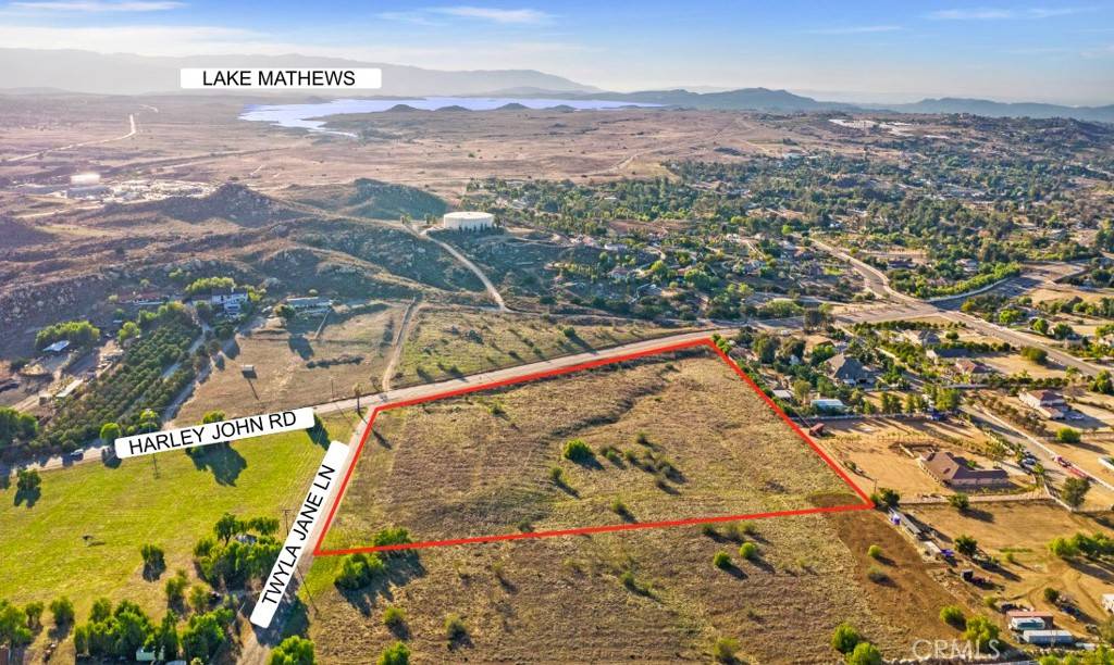 Riverside, CA 92504,0 Harley John RD