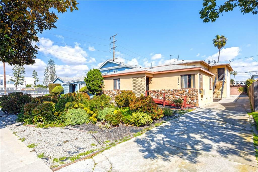 Hawthorne, CA 90250,12506 Kornblum AVE