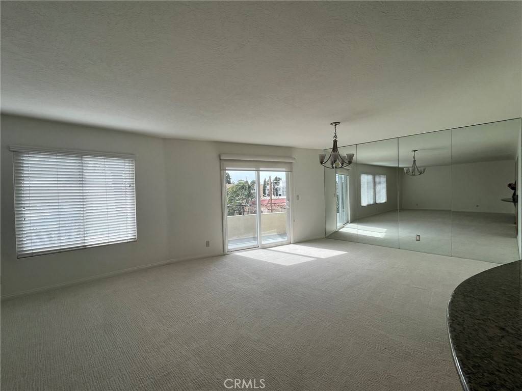 Long Beach, CA 90803,3737 E 2nd ST #301