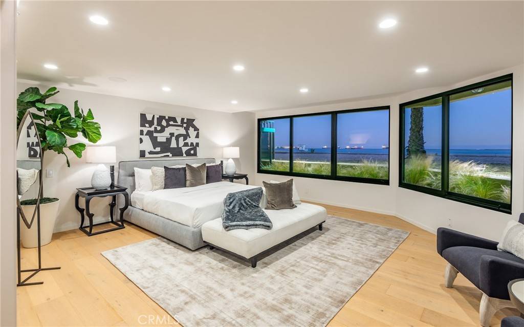Long Beach, CA 90802,1310 E Ocean BLVD #14