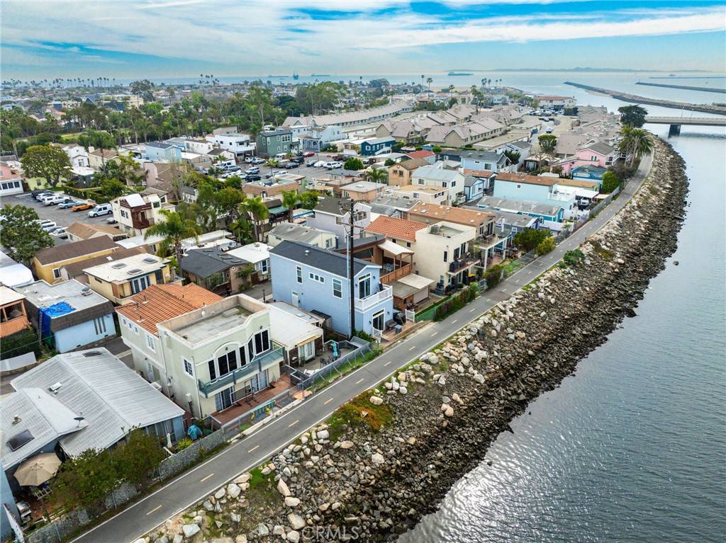 Seal Beach, CA 90740,48 Riversea