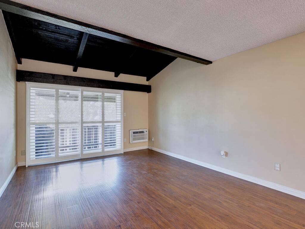 Santa Ana, CA 92707,1010 Macarthur BLVD #16