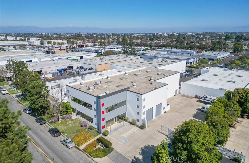 Huntington Beach, CA 92649,15262 Connector LN