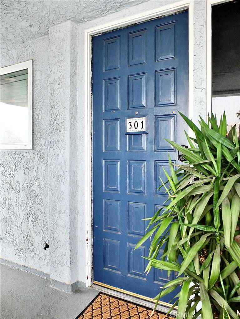 Long Beach, CA 90803,6150 E Bay Shore #301