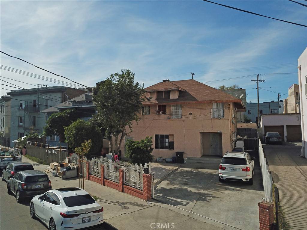 Los Angeles, CA 90006,1421 Courtland AVE