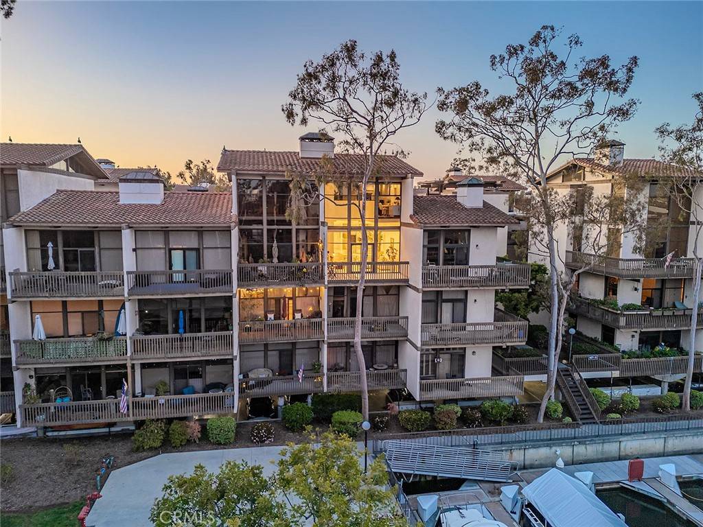 Long Beach, CA 90803,7324 Marina Pacifica DR N