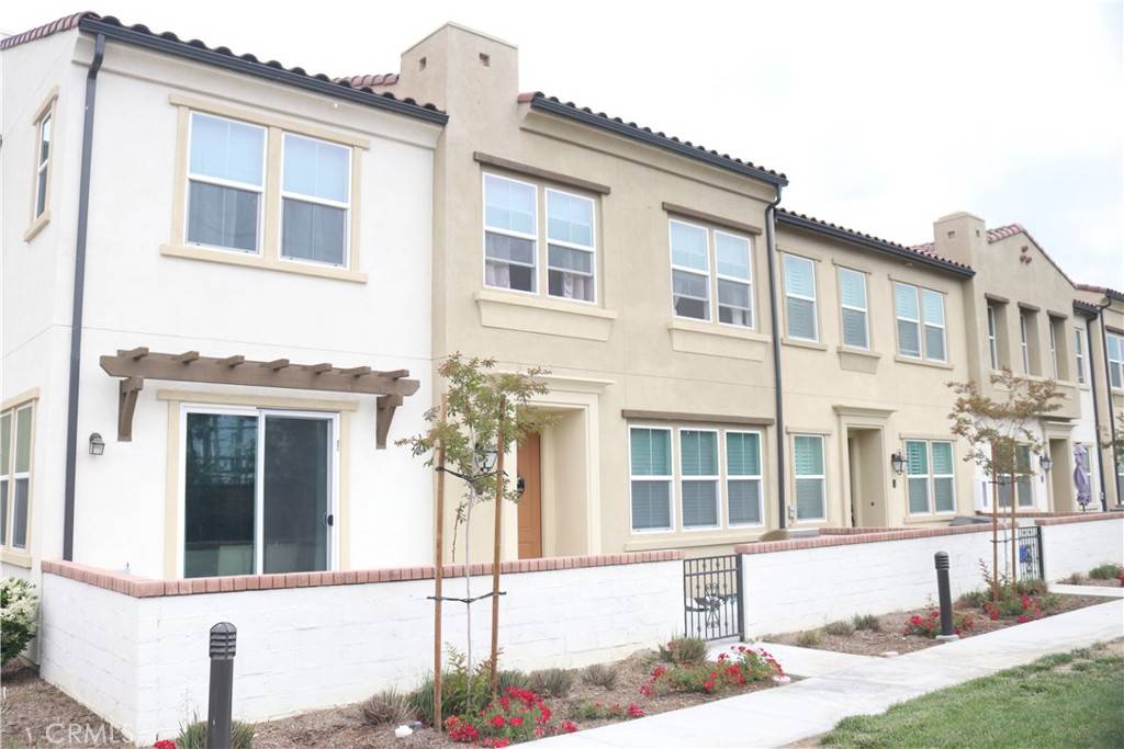 Ontario, CA 91761,4160 S Bodega WAY #5