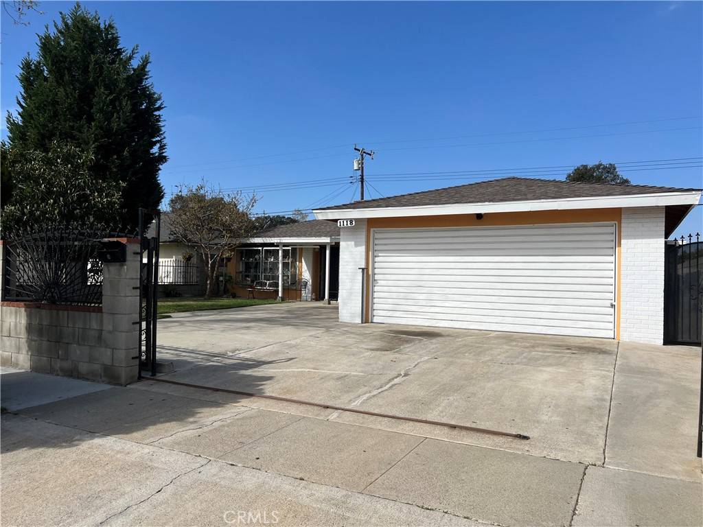 Santa Ana, CA 92704,1118 S Shawnee DR