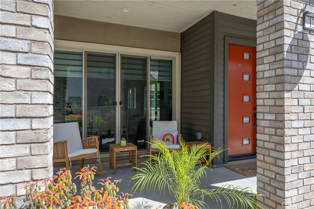 Irvine, CA 92618,135 Bosal