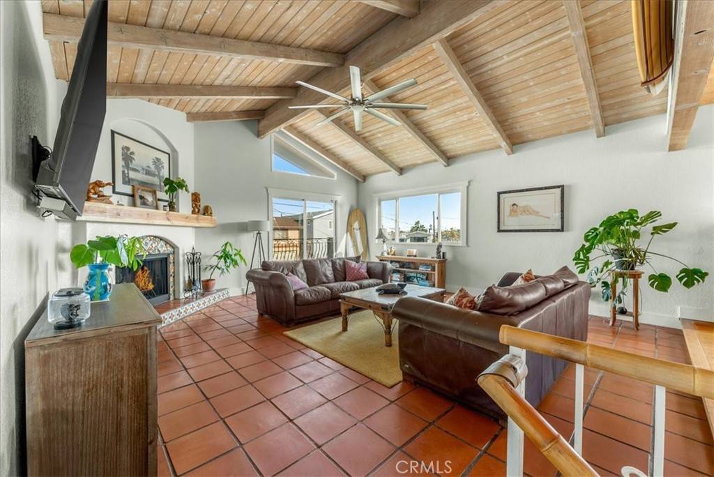 Redondo Beach, CA 90278,1511 Carver ST