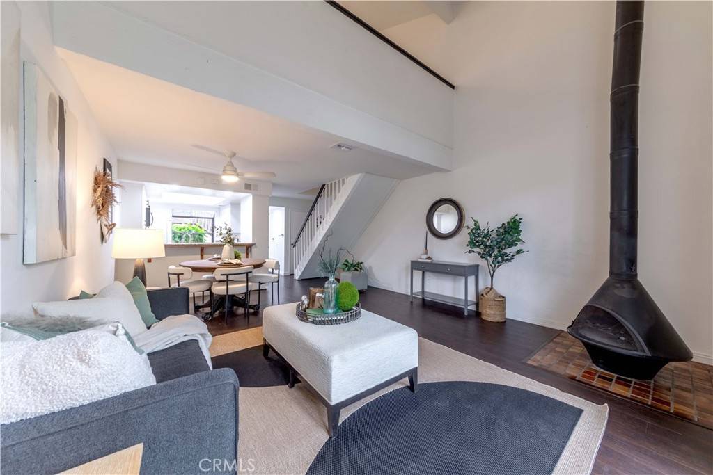 Placentia, CA 92870,340 Maui DR