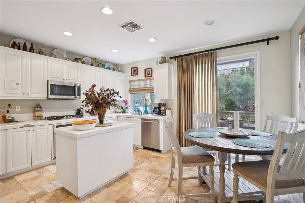 Orange, CA 92867,6859 E Monaco Pkwy