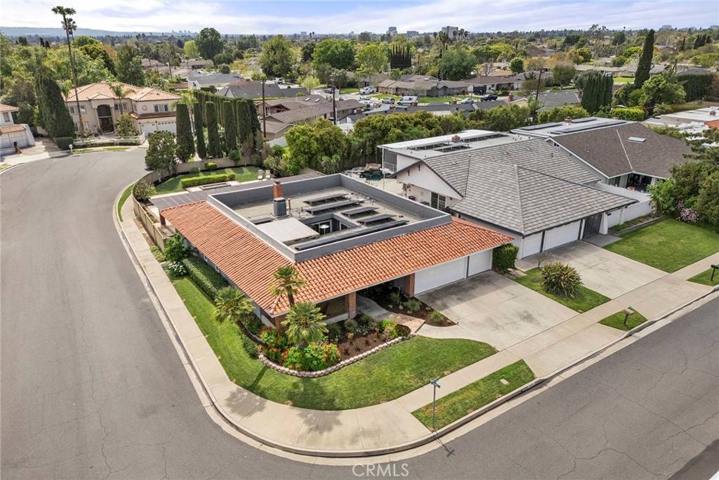 Santa Ana, CA 92705,18102 Darmel PL